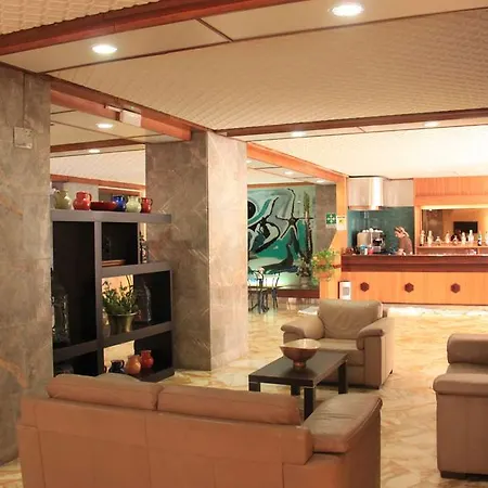 Plaza فندق